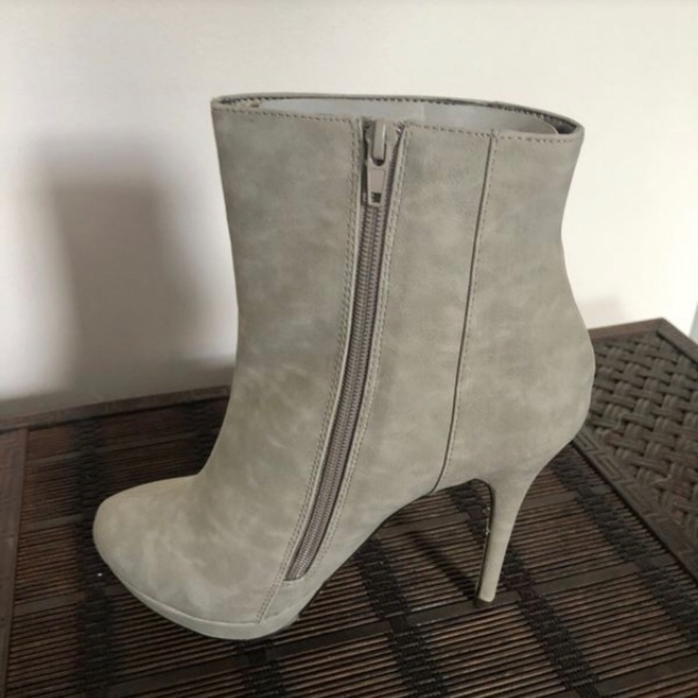 Grey suede short ankle boot